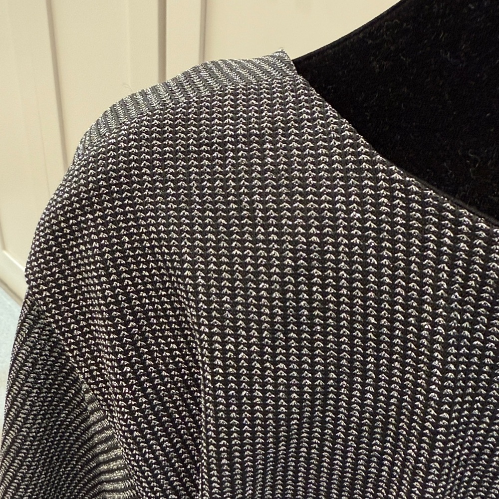 V-Neck Metallic Top - Picture 3 of 3